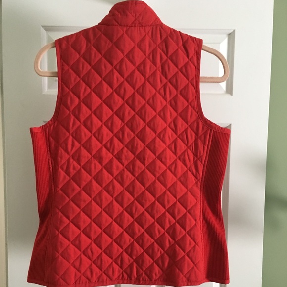 Joan Rivers Red Quilted Vest With Zipper Pockets - Picture 3 of 7